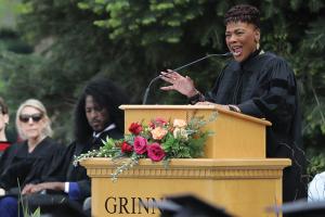 Rev. Bernice A. King speaking from Grinnell College Commencement stage