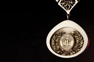 The Grinnell College presidents medallion